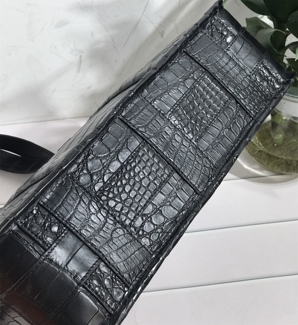 Nieuwe laptoptas van krokodill - Luxury Lifestyle Men recensie en prijs
